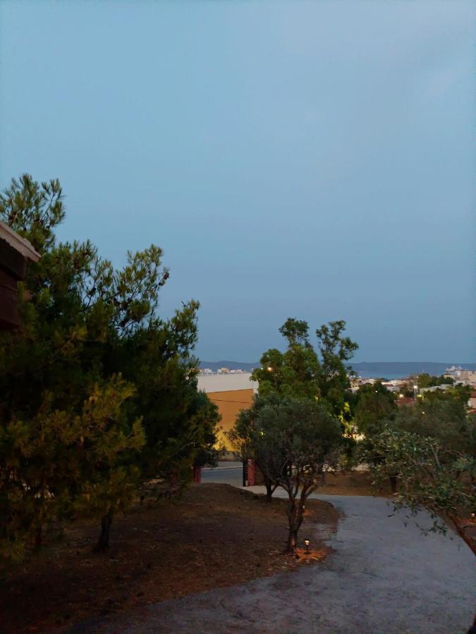 4 Seasons Villa ลาวริออน ภายนอก รูปภาพ